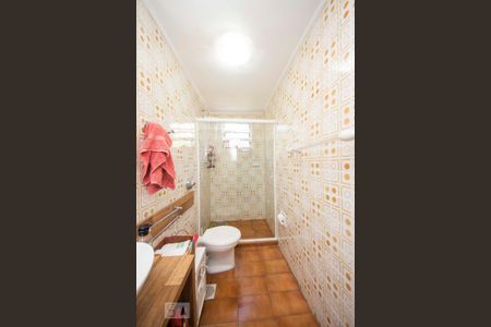 Banheiro de apartamento para alugar com 1 quarto, 43m² em Vila Ipiranga, Porto Alegre