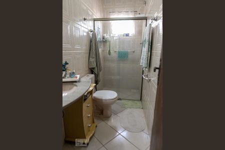 Casa à venda com 298m², 4 quartos e 2 vagas Casa à venda com 298m², 4 quartos e 2 vagasBanheiro