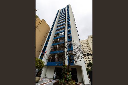 Apartamento à venda com 35m², 2 quartos e 1 vaga Apartamento à venda com 35m², 2 quartos e 1 vagaFachada