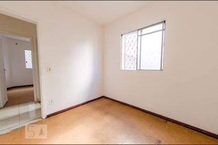 Quarto 2 de apartamento para alugar com 2 quartos, 50m² em Alto Caiçaras, Belo Horizonte