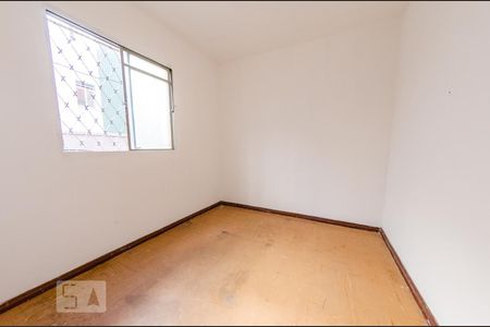 Quarto 2 de apartamento para alugar com 2 quartos, 50m² em Alto Caiçaras, Belo Horizonte