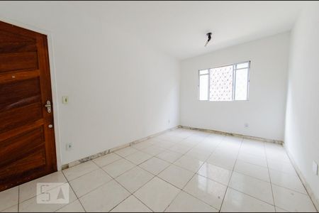 Sala de apartamento para alugar com 2 quartos, 50m² em Alto Caiçaras, Belo Horizonte