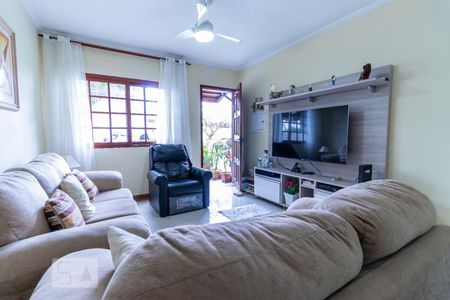 Casa de condomínio à venda com 136m², 3 quartos e 5 vagasSala