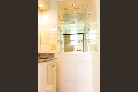 Apartamento para alugar com 160m², 4 quartos e 2 vagas Apartamento para alugar com 160m², 4 quartos e 2 vagasBanheiro da Suíte