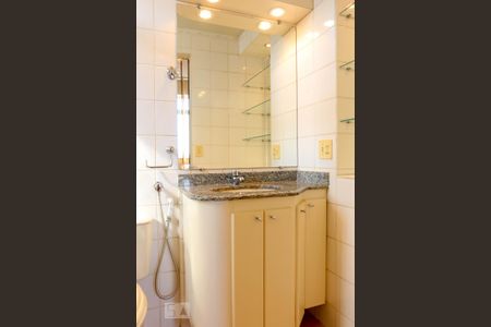 Apartamento para alugar com 160m², 4 quartos e 2 vagas Apartamento para alugar com 160m², 4 quartos e 2 vagasBanheiro da Suíte