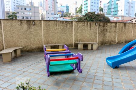 Apartamento para alugar com 160m², 4 quartos e 2 vagas Apartamento para alugar com 160m², 4 quartos e 2 vagasÁrea Comum - Playground
