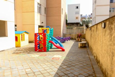 Apartamento para alugar com 160m², 4 quartos e 2 vagas Apartamento para alugar com 160m², 4 quartos e 2 vagasÁrea Comum - Playground