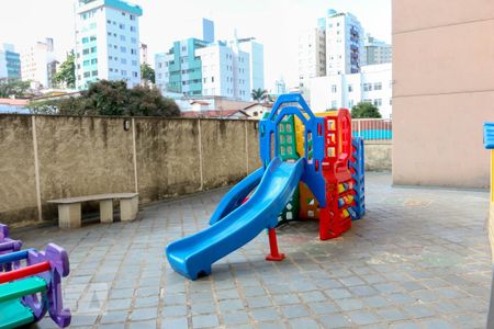 Apartamento para alugar com 160m², 4 quartos e 2 vagas Apartamento para alugar com 160m², 4 quartos e 2 vagasÁrea Comum - Playground