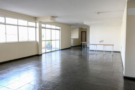 Apartamento para alugar com 160m², 4 quartos e 2 vagas Apartamento para alugar com 160m², 4 quartos e 2 vagasÁrea comum - Salão de festas