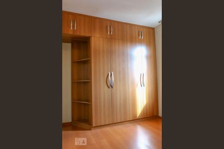 Apartamento para alugar com 160m², 4 quartos e 2 vagas Apartamento para alugar com 160m², 4 quartos e 2 vagasQuarto Suíte
