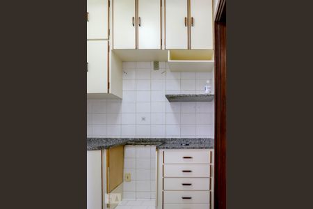 Apartamento para alugar com 160m², 4 quartos e 2 vagas Apartamento para alugar com 160m², 4 quartos e 2 vagasCozinha