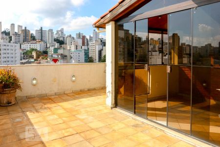 Apartamento para alugar com 160m², 4 quartos e 2 vagas Apartamento para alugar com 160m², 4 quartos e 2 vagasCobertura