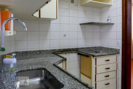Apartamento para alugar com 160m², 4 quartos e 2 vagas Apartamento para alugar com 160m², 4 quartos e 2 vagasCozinha