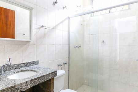 Casa para alugar com 100m², 3 quartos e 2 vagasBanheiro