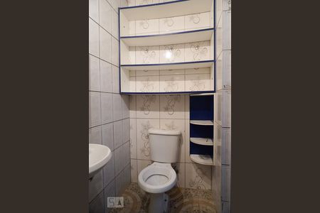 Casa para alugar com 120m², 6 quartos e 3 vagasCasa 2 - Banheiro