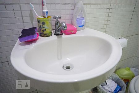 Casa para alugar com 120m², 6 quartos e 3 vagasCasa 1 - Banheiro da Suíte