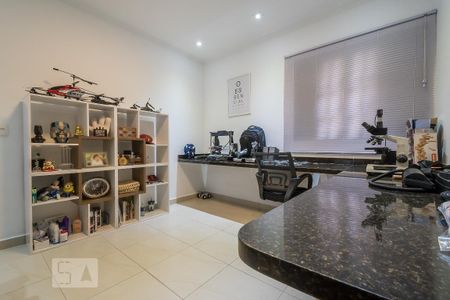 Casa para alugar com 160m², 4 quartos e 2 vagas Casa para alugar com 160m², 4 quartos e 2 vagasEscritório
