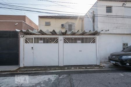 Casa para alugar com 160m², 4 quartos e 2 vagas Casa para alugar com 160m², 4 quartos e 2 vagasFachada