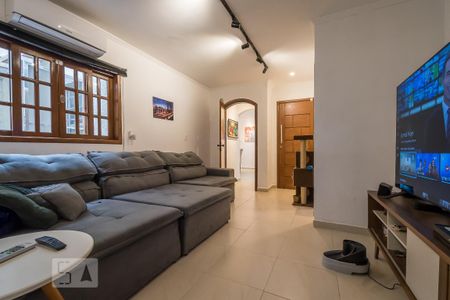 Casa para alugar com 160m², 4 quartos e 2 vagas Casa para alugar com 160m², 4 quartos e 2 vagasSala de TV