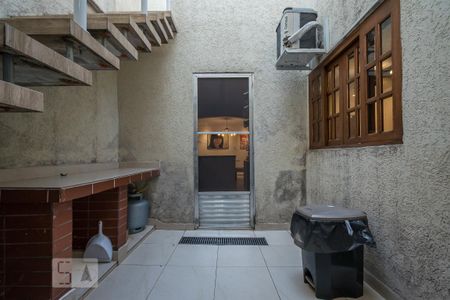 Casa para alugar com 160m², 4 quartos e 2 vagas Casa para alugar com 160m², 4 quartos e 2 vagasQuintal
