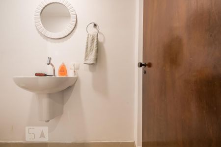 Casa para alugar com 160m², 4 quartos e 2 vagas Casa para alugar com 160m², 4 quartos e 2 vagasLavabo