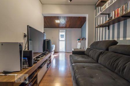 Casa para alugar com 160m², 4 quartos e 2 vagas Casa para alugar com 160m², 4 quartos e 2 vagasQuarto 2