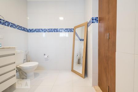 Casa para alugar com 160m², 4 quartos e 2 vagas Casa para alugar com 160m², 4 quartos e 2 vagasBanheiro Suíte