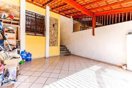 Casa à venda com 130m², 4 quartos e 2 vagasGaragem