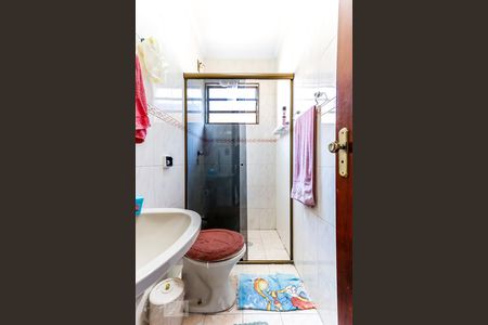 Casa à venda com 130m², 4 quartos e 2 vagasBanheiro