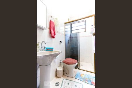 Casa à venda com 130m², 4 quartos e 2 vagasBanheiro