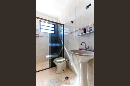 Casa à venda com 130m², 4 quartos e 2 vagasBanheiro da Suíte