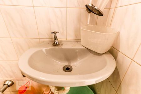 Casa à venda com 130m², 4 quartos e 2 vagasBanheiro de Serviço