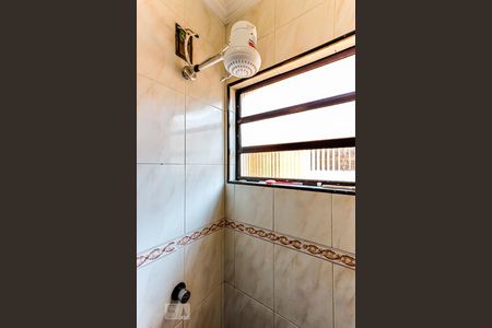 Casa à venda com 130m², 4 quartos e 2 vagasBanheiro