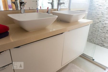 Apartamento à venda com 123m², 3 quartos e 2 vagasQuarto 3 - suite