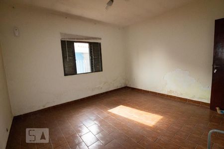 Quarto de casa para alugar com 3 quartos, 120m² em Vila Romero, São Paulo