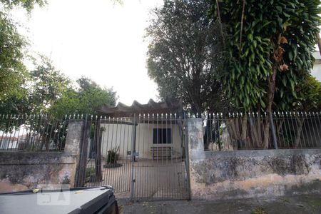 Casa para alugar com 120m², 3 quartos e 4 vagasFachada