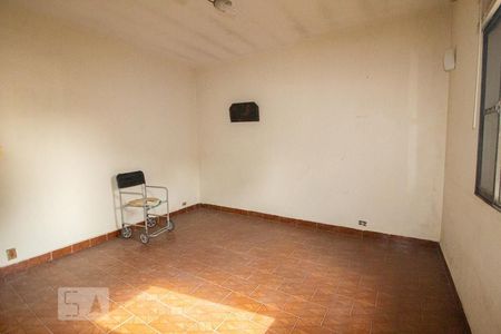 Quarto de casa para alugar com 3 quartos, 120m² em Vila Romero, São Paulo