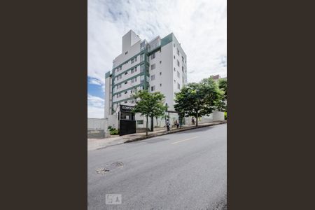 Apartamento à venda com 130m², 2 quartos e 3 vagasFachada