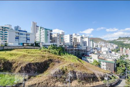 Apartamento à venda com 130m², 2 quartos e 3 vagasSuíte