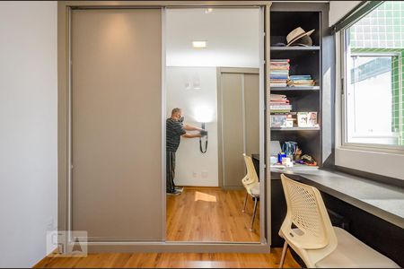 Apartamento à venda com 130m², 2 quartos e 3 vagasQuarto 2