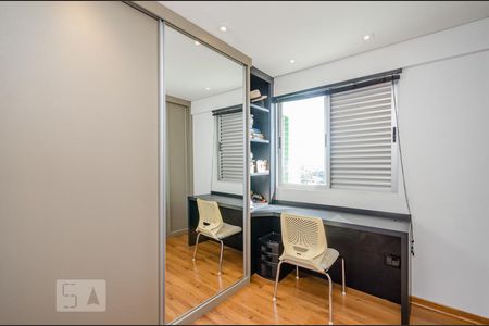 Apartamento à venda com 130m², 2 quartos e 3 vagasQuarto 2