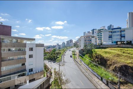 Apartamento à venda com 130m², 2 quartos e 3 vagasSuíte