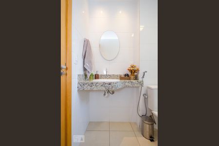 Apartamento à venda com 130m², 2 quartos e 3 vagasBanheiro Social