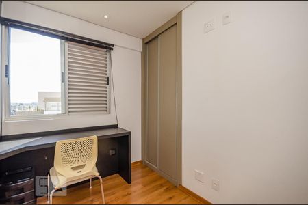 Apartamento à venda com 130m², 2 quartos e 3 vagasQuarto 2