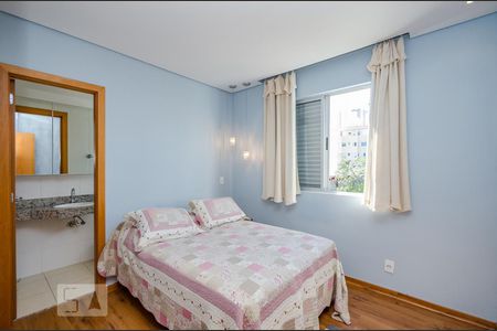 Apartamento à venda com 130m², 2 quartos e 3 vagasSuíte