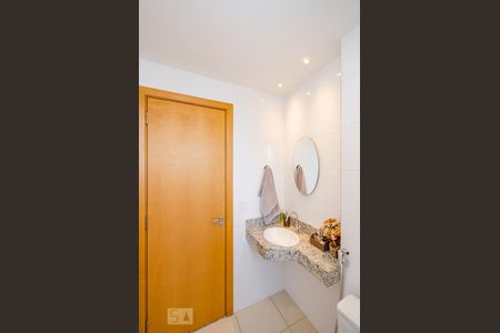 Apartamento à venda com 130m², 2 quartos e 3 vagasBanheiro Social