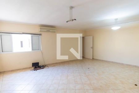 Casa à venda com 364m², 4 quartos e 4 vagasSuíte 1