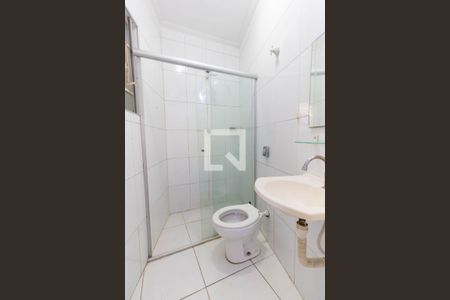 Casa à venda com 364m², 4 quartos e 4 vagasEdícula - Banheiro