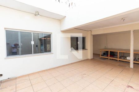 Casa à venda com 364m², 4 quartos e 4 vagasGaragem