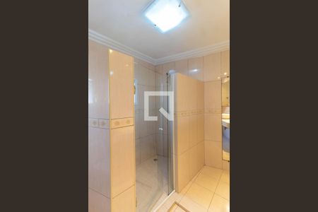 Casa à venda com 364m², 4 quartos e 4 vagasBanheiro da Suíte 1